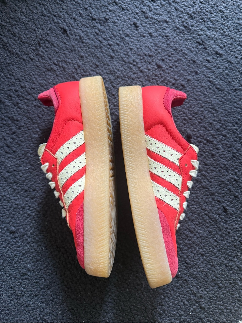 Samba "Valentine's Day - Bright Red/Cream White/Team Victory Red" size 8.5 - Picture 4 of 6